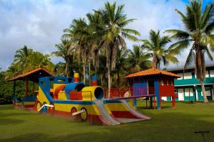 Parquinho infantil em Ilha Morena Praia Hotel by Concavus