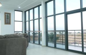 Fotografie z fotogalerie ubytování Ocean Breeze Luxury Apartments v destinaci Kololi