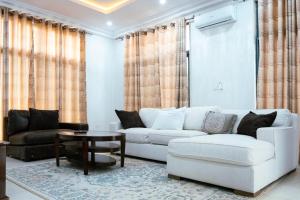 Fotografie z fotogalerie ubytování Ocean Breeze Luxury Apartments v destinaci Kololi