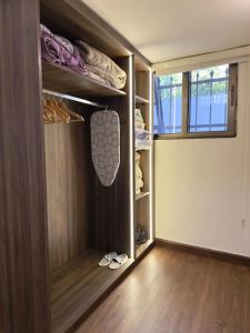 Amman şehrindeki Badiya 1BR Apt in Jabal Amman tesisine ait fotoğraf galerisinden bir görsel