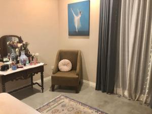Posezení v ubytování Home away from home , secured home stay for women in Colombo suburbs Gated resident, five star facility, Opal residencies Malabe , Colombo