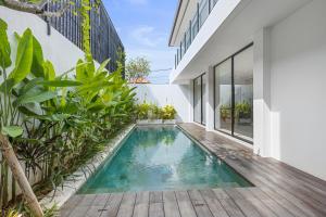 Kolam renang di atau dekat dengan New 3 BR Luxury Villa in Umalas