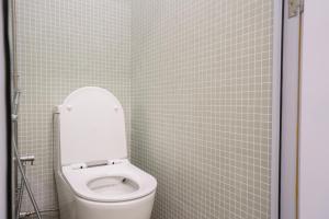Code Hostel at Kampong Glam的一间浴室