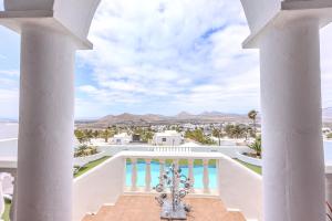 a view of the desert from the balcony of a house at Casa Hoopoe in Nazaret