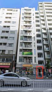 Το κτήριο όπου στεγάζεται  το ξενοδοχείο διαμερισμάτων