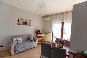 Ruang duduk di Casa Verina - Balconi colorati - Quattromiglia
