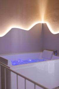 Φωτογραφία από το άλμπουμ του Dharma Luxury Room στη Λα Σπέτσια +35 φωτογραφίες
