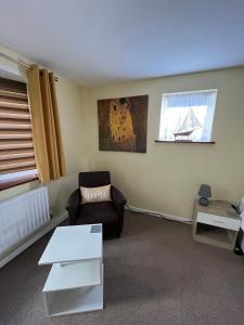 Χώρος καθιστικού στο Quest Fulfiller - Near General Hospital, Free Parking & Garden