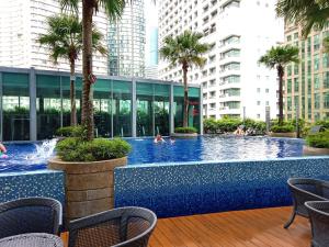 Bazén v ubytování Vortex Suites KLCC By Farysha nebo v jeho okolí