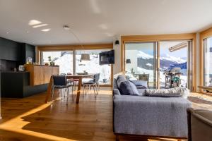 Setusvæði á NEW Modern 4BR Villa with Mountain Views in Davos