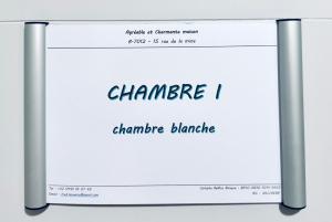 Agréable et charmante maison的证书、奖牌、标识或其他文件