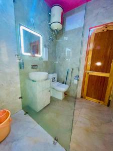 Hotel Oscar的一间浴室