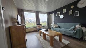 Μια τηλεόραση ή/και κέντρο ψυχαγωγίας στο Huuske van Nijholt