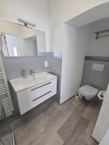 Koupelna v ubytování Offbase Lodging No7