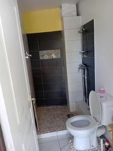 Bilik mandi di Lyn'des Isles location