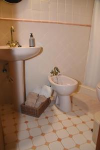 Ένα μπάνιο στο Las Castras, paisaje y naturaleza +37 φωτογραφίες