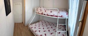 Posteľ alebo postele v izbe v ubytovaní Appartement 2 pièces, les Chalets de Super-Besse