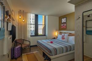 Voodi või voodid majutusasutuse Moxy Phoenix Downtown toas