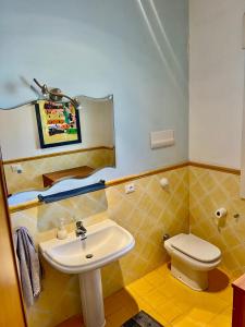 Et badeværelse på Villa Donna Toni + 55 billeder