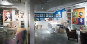 Ruang duduk di Mini Hotel Causeway Bay