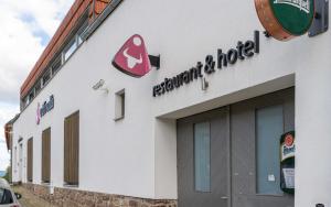 Certifikát, hodnocení, plakát nebo jiný dokument vystavený v ubytování Hotel U Tří volů