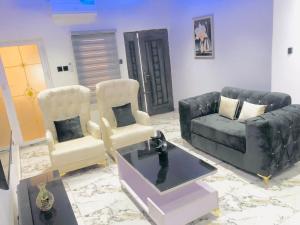 Gallery image of TY LUX Apartment in Mowe