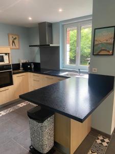 Kuchyň nebo kuchyňský kout v ubytování Maison campagne 2chambres avec jardin