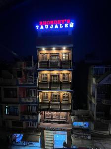 Budova, kde se aparthotel nachází