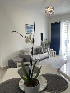 Μια τηλεόραση ή/και κέντρο ψυχαγωγίας στο Cielo de hierro - Iron sky