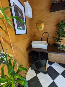 Φωτογραφία από το άλμπουμ του Spacious Cabin London Canary Wharf Free Parking B&B στο Λονδίνο +26 φωτογραφίες