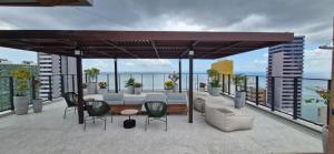 Balkón nebo terasa v ubytování Studio Alive - Charme e Vista Mar na Vitória + 18 fotografií