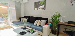 Część wypoczynkowa w obiekcie Apartamento Las 3P Piscina, Paz y Patio privado