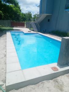 Bazén v ubytování Esthas Lodge nebo v jeho okolí