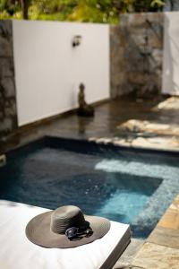 Bazén v ubytování Domaine de la Palmeraie - Villas Lodge nebo v jeho okolí