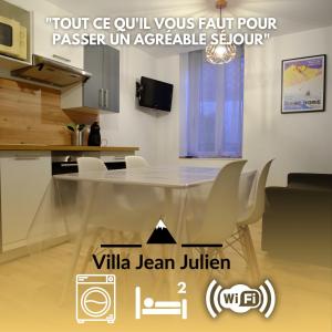 Μια τηλεόραση ή/και κέντρο ψυχαγωγίας στο Villa Jean Julien - Le Guéry - Wifi - 2 chambres - 4 personnes