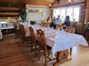 Restaurace v ubytování Tössestugan