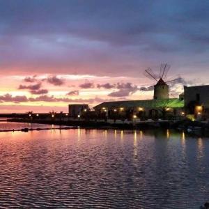 Výhled na řeku, která protéká v blízkosti hotelu