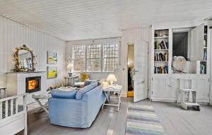 Posezení v ubytování 3 Bedroom Pet Friendly Home In Vejby