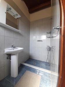 Ένα μπάνιο στο Villa Pegase