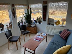 Posezení v ubytování Lambastadir Guesthouse