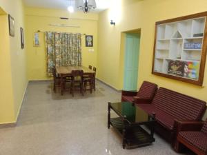 Istumisnurk majutusasutuses The Green Regency Anex