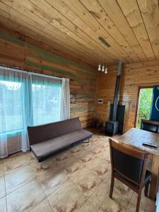 TV a/nebo společenská místnost v ubytování Cabañas Juan Jose + 31 fotografií