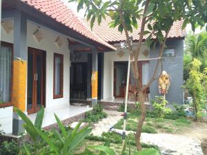 Gallery image of Linggy Homestay in Nusa Lembongan