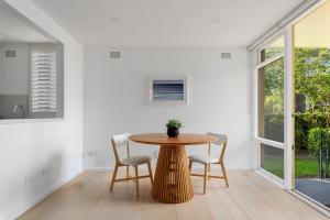 Φωτογραφία από το άλμπουμ του Chic 1-Bed Apartment by Balmoral Beach στο Σίδνεϊ