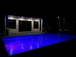 A piscina em ou perto de Roses Cove, Serene & tranquil, a slice of peace