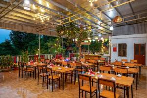 Restaurace v ubytování Cat Ba Spring Homestay