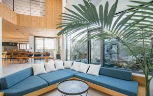 Χώρος καθιστικού στο 일상호사 ilsanghosa AB - Architect's Luxury Beach House