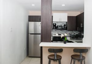 Gallery image of The Soul of Kingston Chic 2BR Condo with Pool and GYM in Kingston