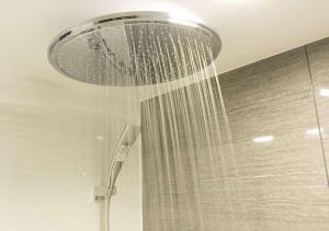 Un baño de The Strings Hotel Nagoya