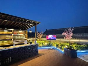 Bazén v ubytování Xinghuacun Hotel nebo v jeho okolí